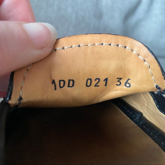 Authentic Prada Scrunch Loafers Flats - Picture 6 of 7